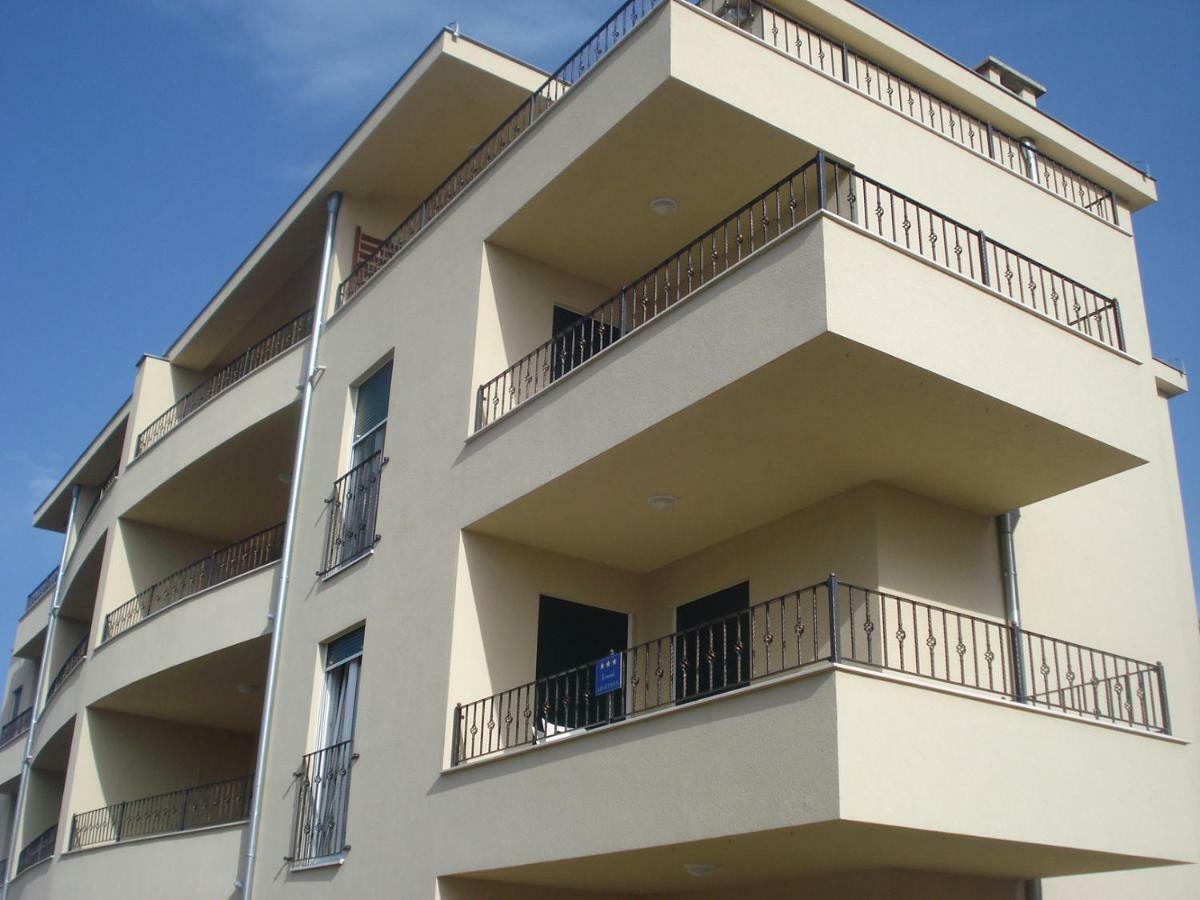 Appartement "Noni" Donji Okrug  Екстериор снимка